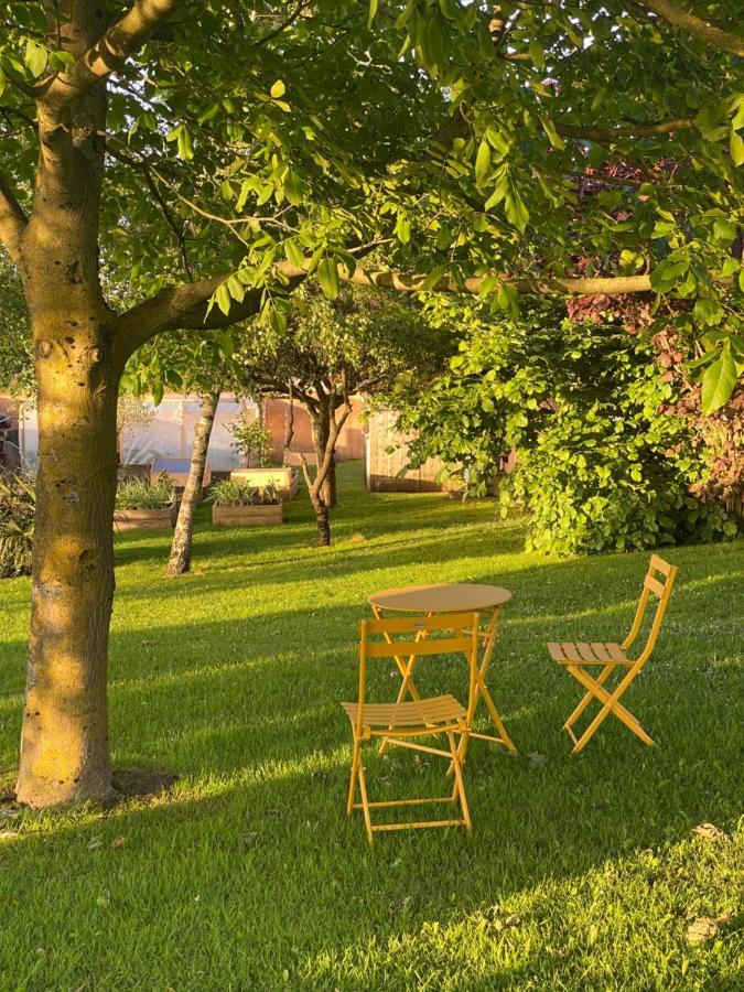 Domaine Des Pierres Trouvees Bed & Breakfast Saint-Vincent  Bagian luar foto